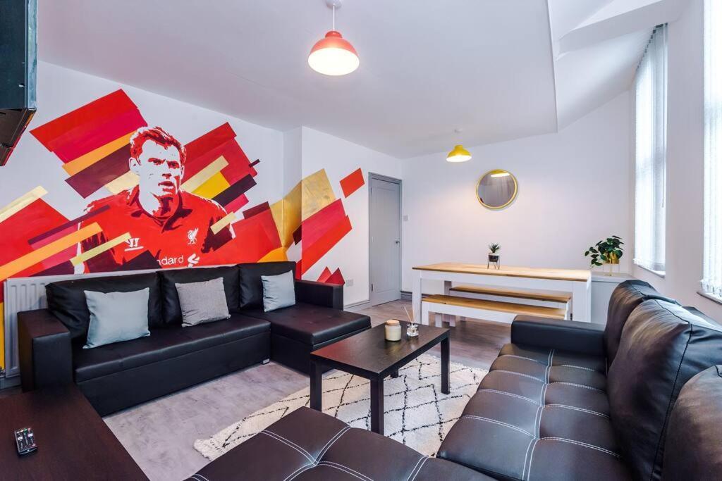 5 Sleeper Lfc Themed Apartment Liverpool Exterior photo